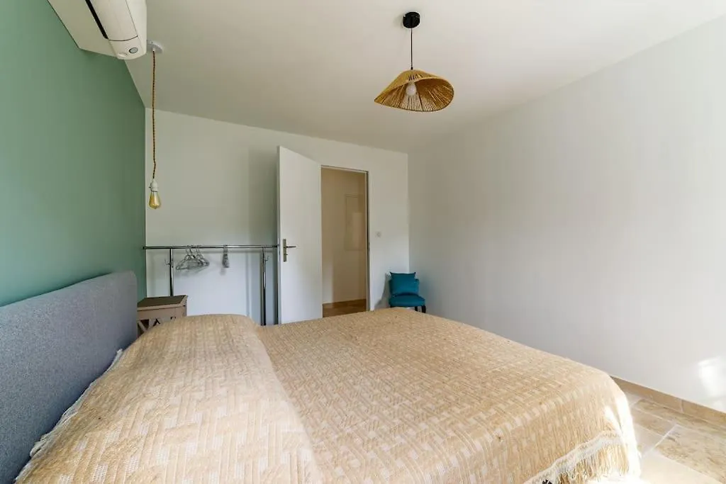 Rez-De-Villa Avec Espace Arbore Privatif Sainte-Maxime Frankrijk
